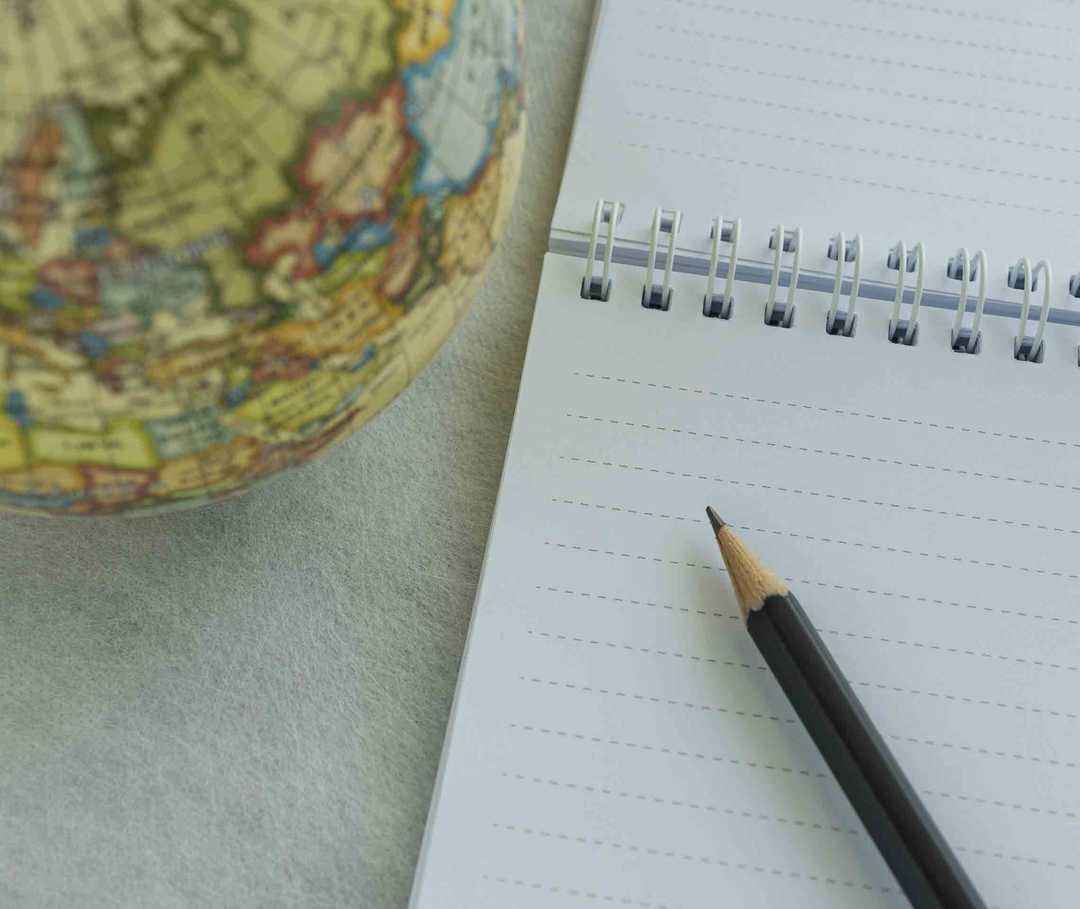 Migräne im Urlaub durch individuelle Reisecheckliste wenig Chance geben