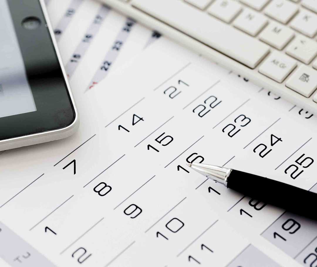 Chronische Migräne: Markieren Betroffene ihre Kopfschmerztage im Kalender, haben sie viele Kreuze zu machen.